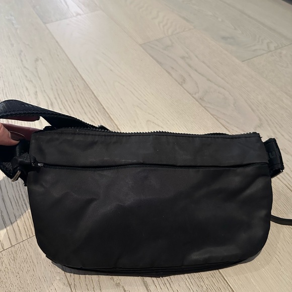 Lululemon pouch /belt bag in black nylon - Picture 4 of 5